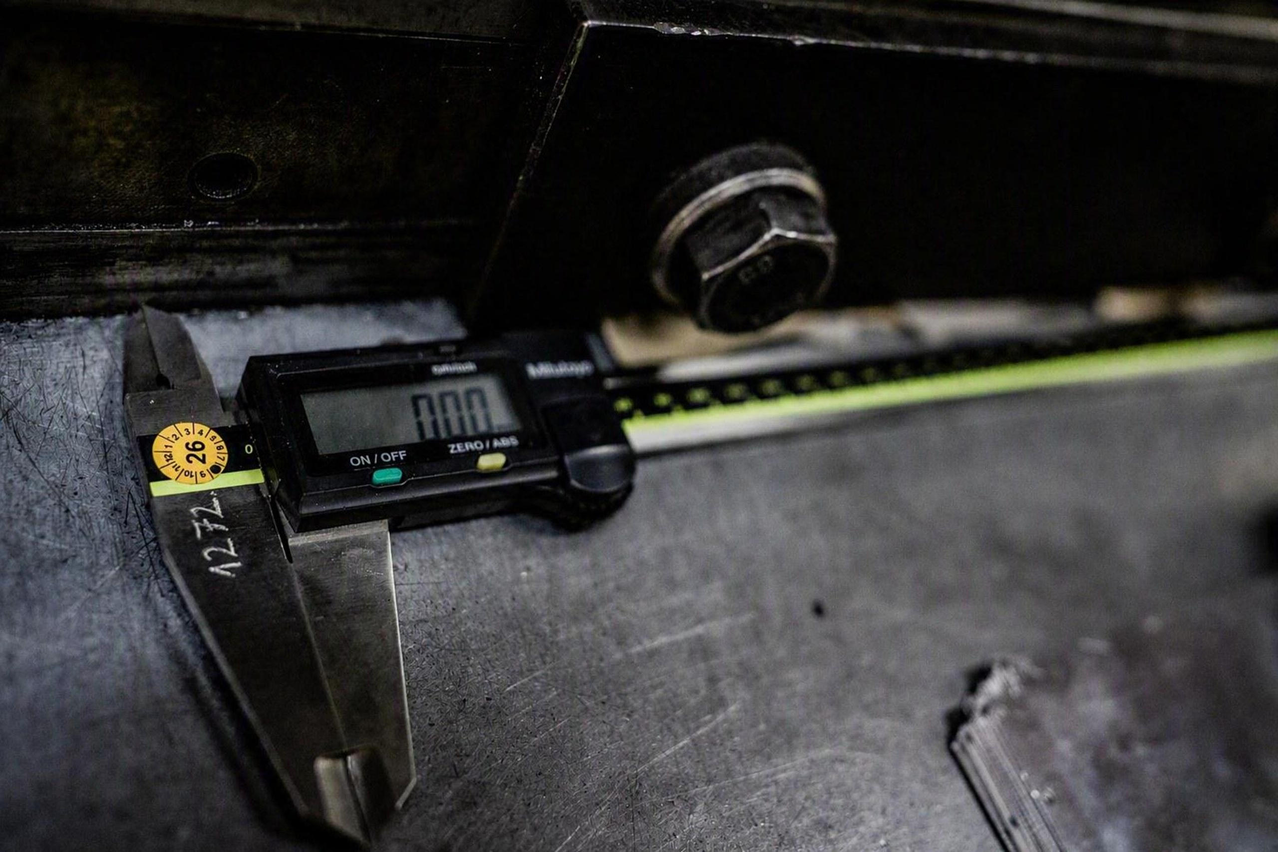 Electrical laboratory testing at Fastron Hungária – metrology services