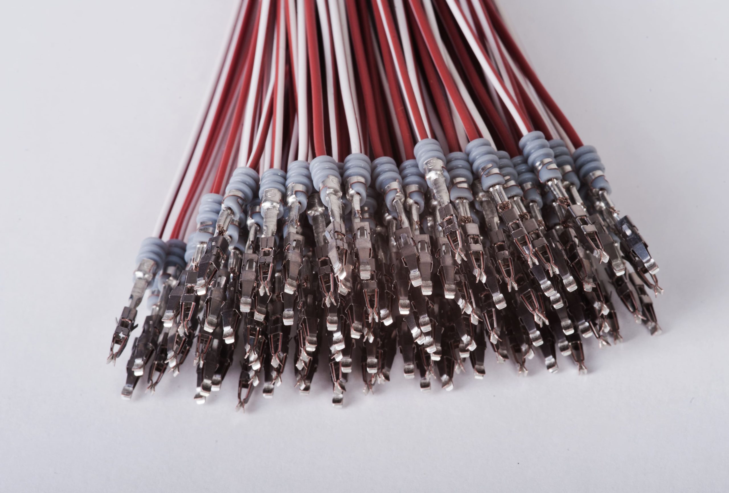 Cable loom at Fastron Hungária – cable processing (3)