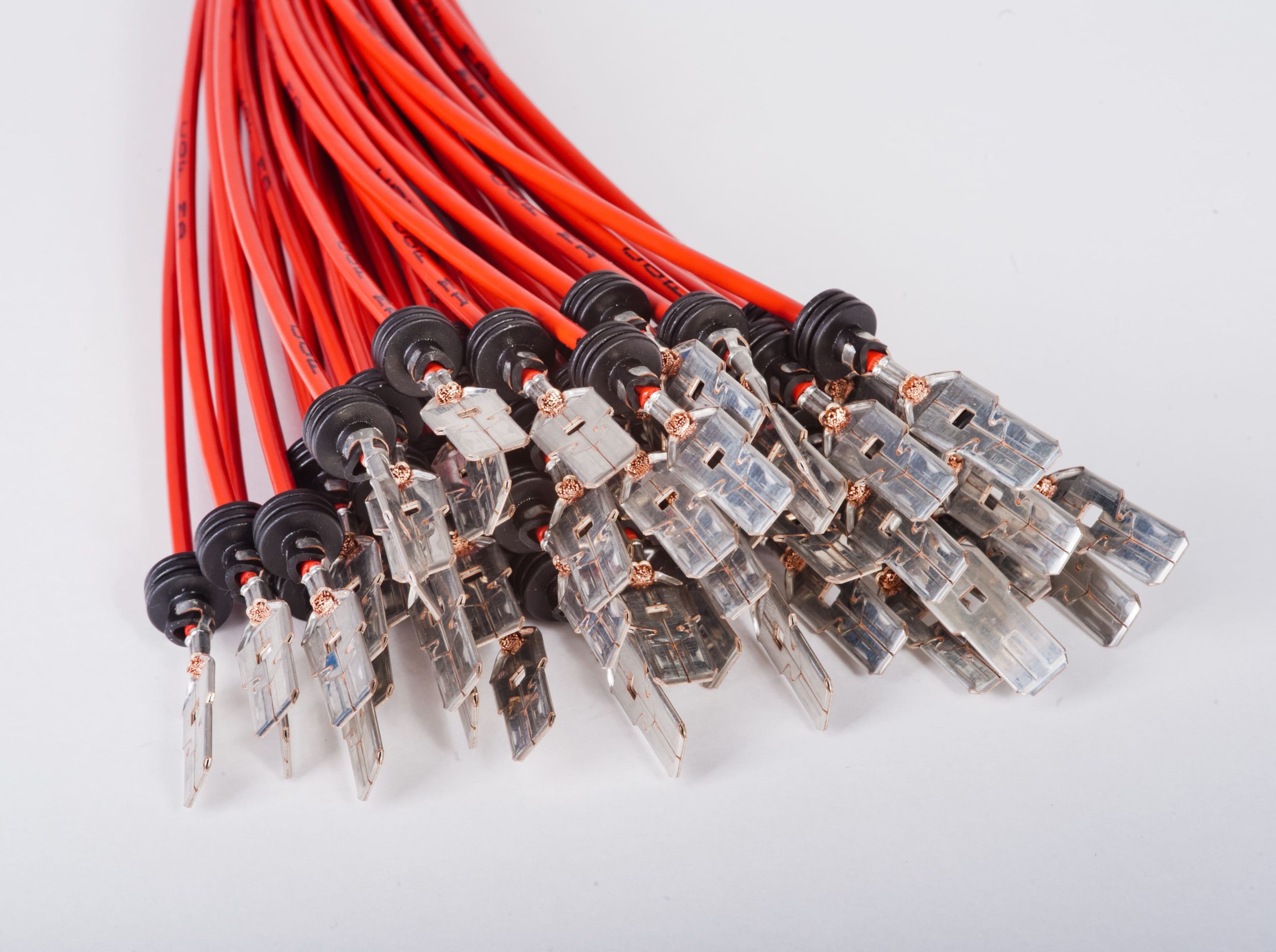 Wire preparation at Fastron Hungária – cable processing (3)