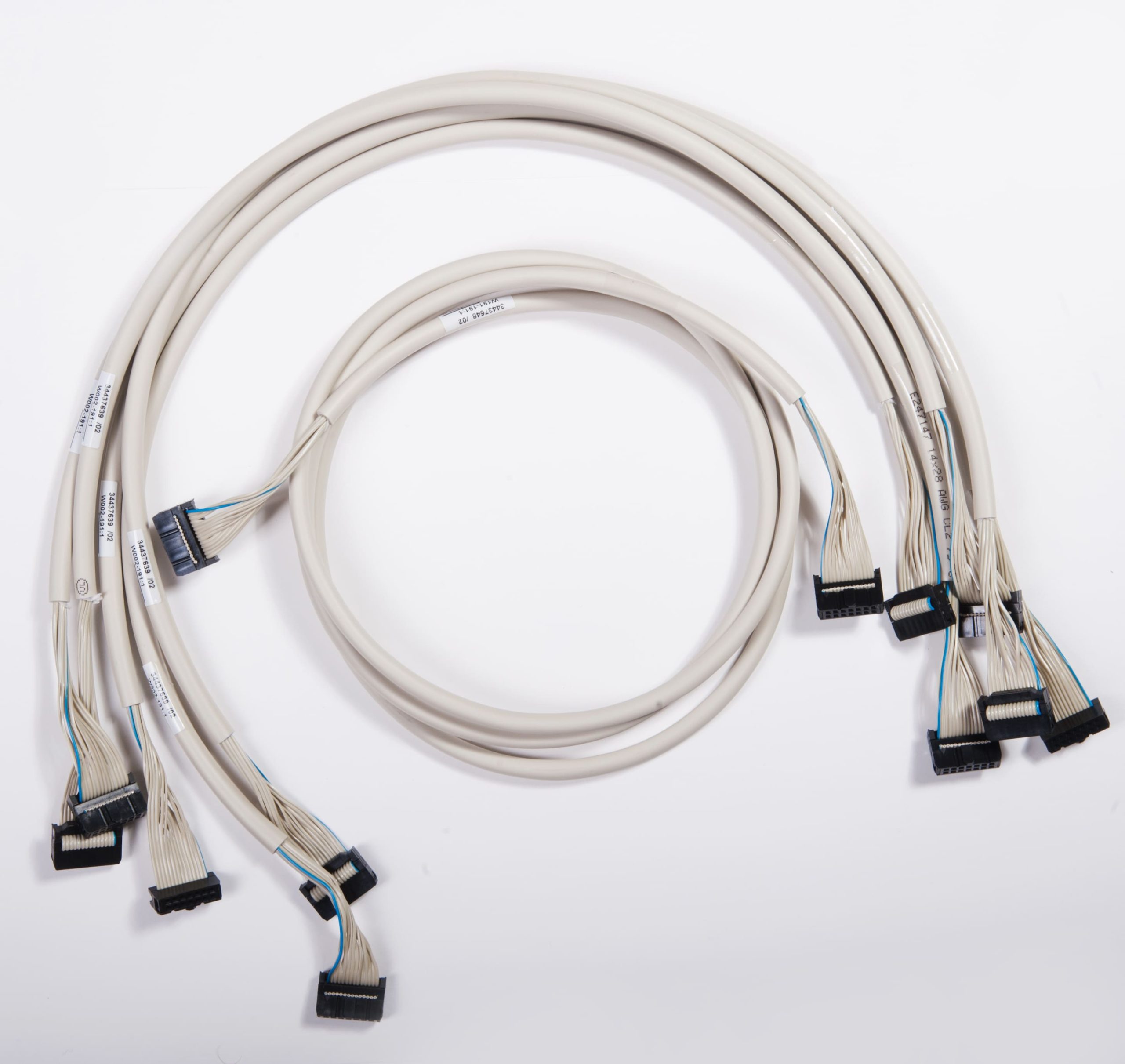 Cable loom at Fastron Hungária – cable processing (2)