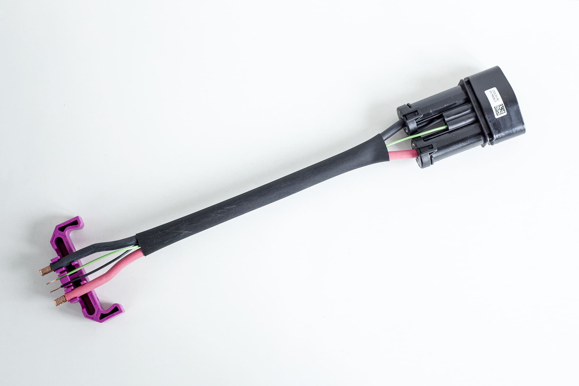 Automatizált szerelősor a Fastron Hungária üzemében – elektromechanikai szerelés (2)